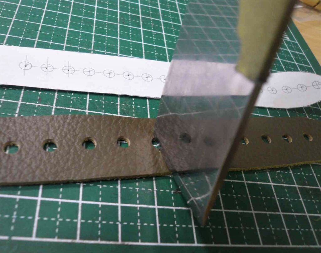 ギボシ用切り込み
