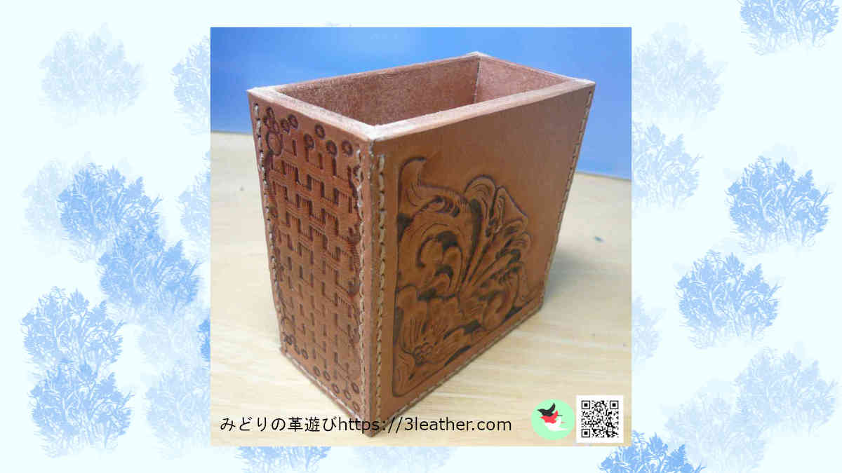 leathe-carving-pen-stand-2.jpg