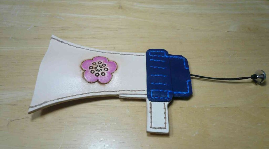 スピーカー型キーケース　裏